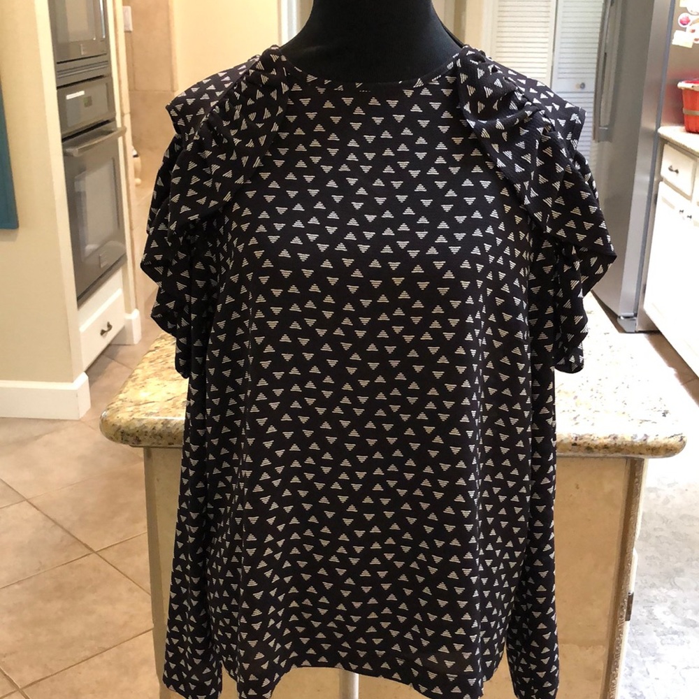 Black & white Cold Shoulder Top Size L